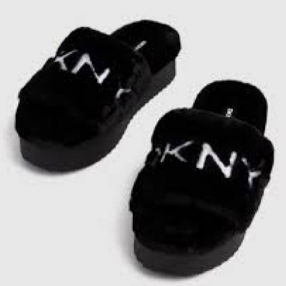 DKNY Palz Slip-On Slippers - Picture 2 of 6